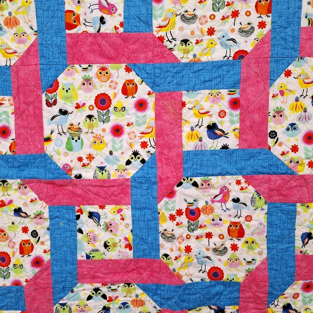 Mainline Quilters patchwork baby quilt blanket 🤍Size 37x37